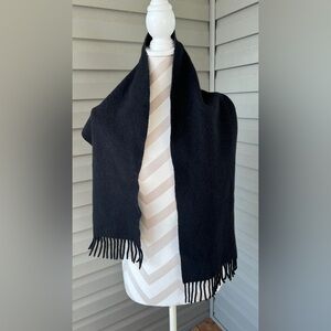 Vintage- Men’s Lamb Wool Scarf 🧣 Italy Sz 10x 32